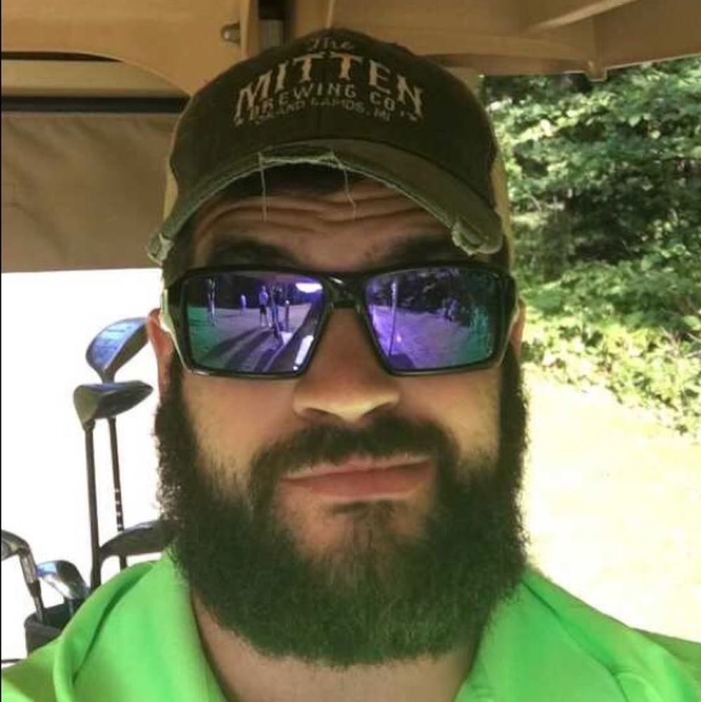 Oakley Rectangular Style Sunglasses - Black